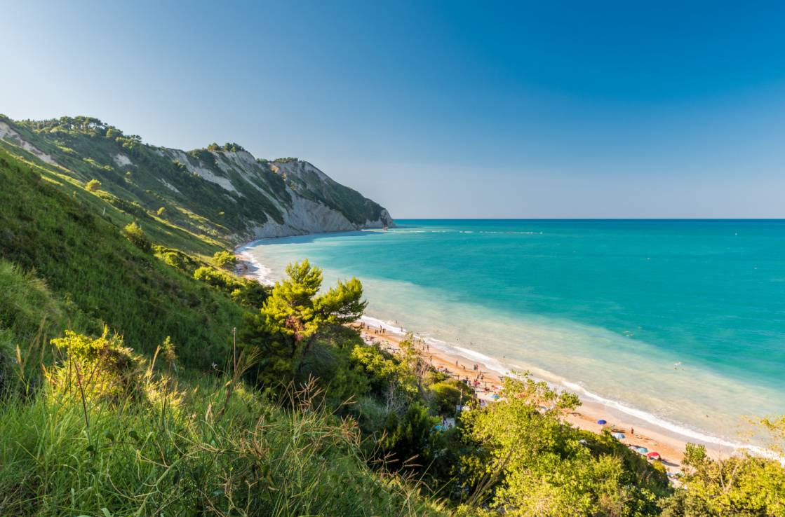 Spiaggia di Mezzavalle, Parco del Coneto, Ancona